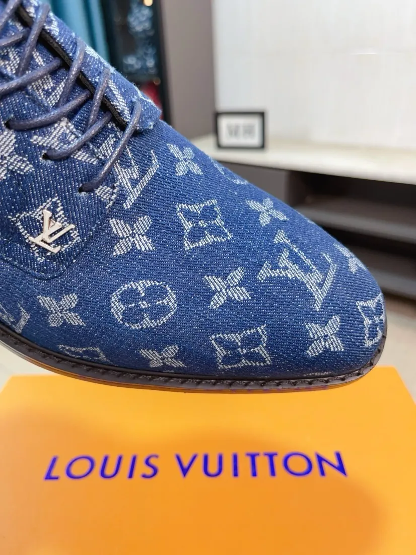 Ex-factory price 720🌹🌹High version [LV] Louis Vuitton's popular casual leather shoes🎖Fashionable and elegant🎖🎖Material: Original imported open-edge beaded cowhide, washed cowhide leather lining, original open-molded rubber outsole, high-end and classy, ​​elegant quality, instantly transforming into a handsome man ❤❤Standard\nNumber: 38-44